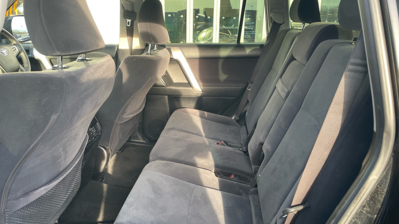 Toyota Land Cruiser 2.8 D-4D 204 Active 5dr Auto 7 Seats Diesel Station Wagon